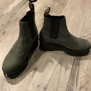 Doc Marten Chelsea Boots
